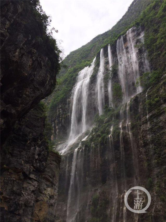 小蓝球向上跳